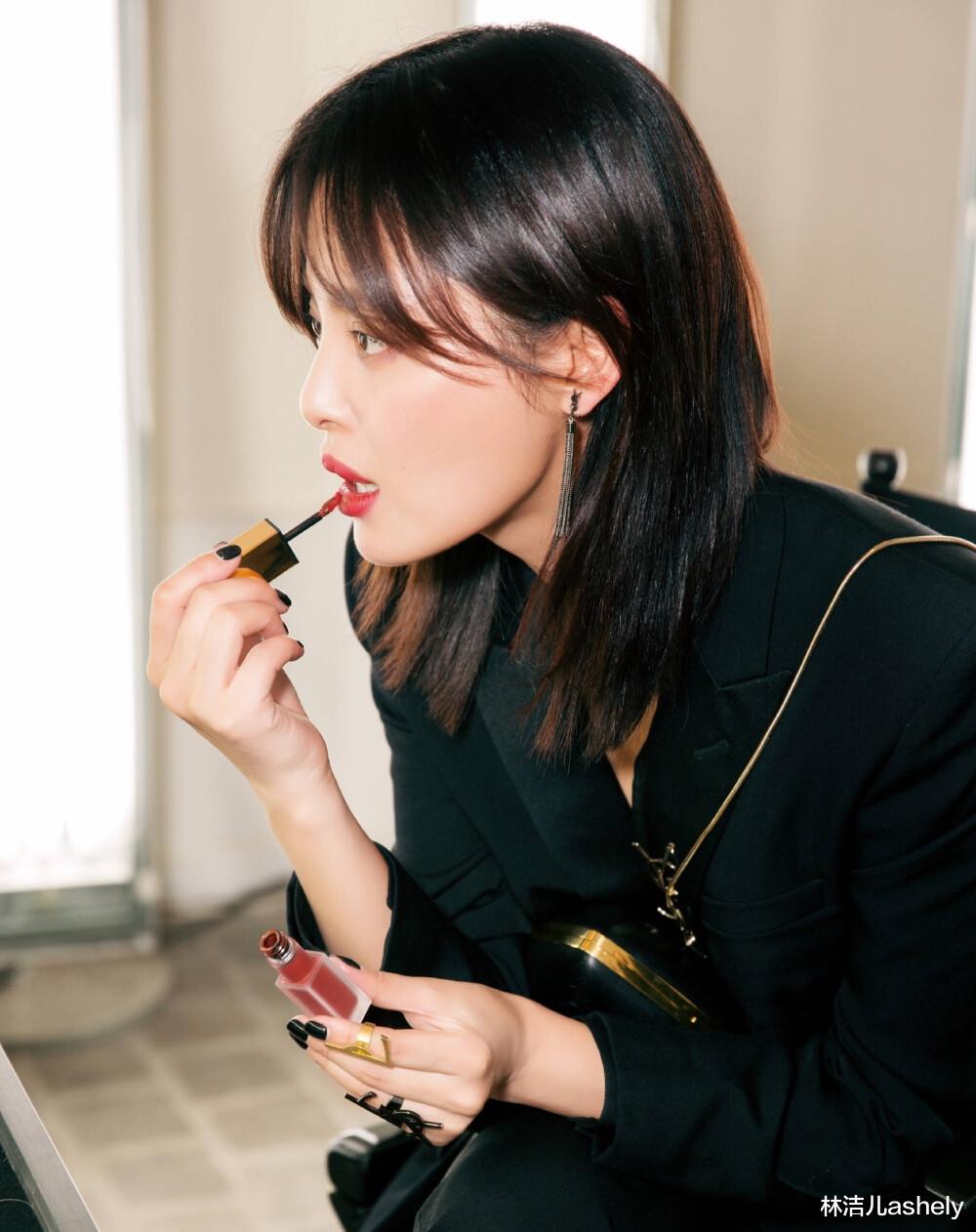 发型|Lisa没有刘海像变了一个人？辛芷蕾袁姗姗换发型更是堪比整容