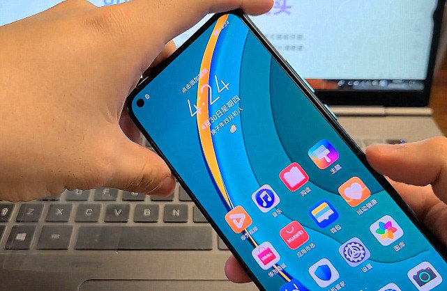 华为nova7▲华为Nova7跌至新低价，对比荣耀30，选择纠结了！