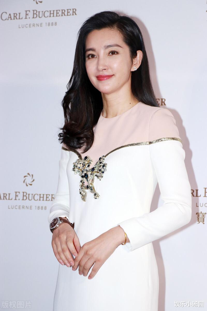 古力娜扎|中国女演员颜值前十名，郑爽杨颖未上榜，而她首次上榜排名很高！