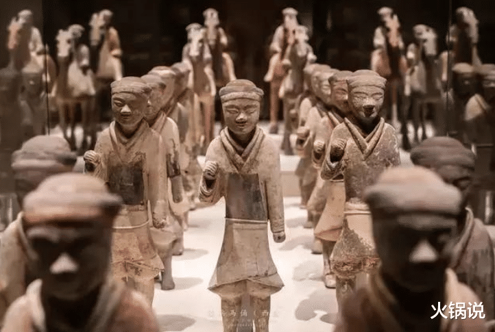 火锅说 西安现1400年古墓，出土“一棺双尸”，专家：墓主是一对外国夫妻