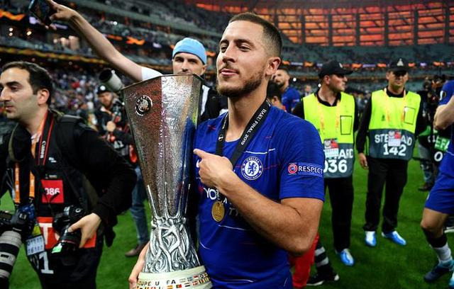 河南建业|贝尔、登贝莱对不起，以前净说你们玻璃，跟阿扎尔比你们就是铁人