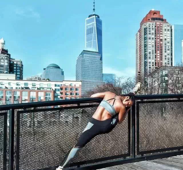 #经络#每天睡前拉伸5分钟等于熟睡两小时，一觉醒来毛孔皱纹都没了