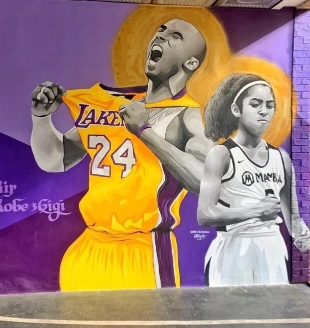 「科比·布莱恩特」洛杉矶陷入混乱，街头涂鸦被损坏，为何科比和GIGI的壁画仍完好无损？