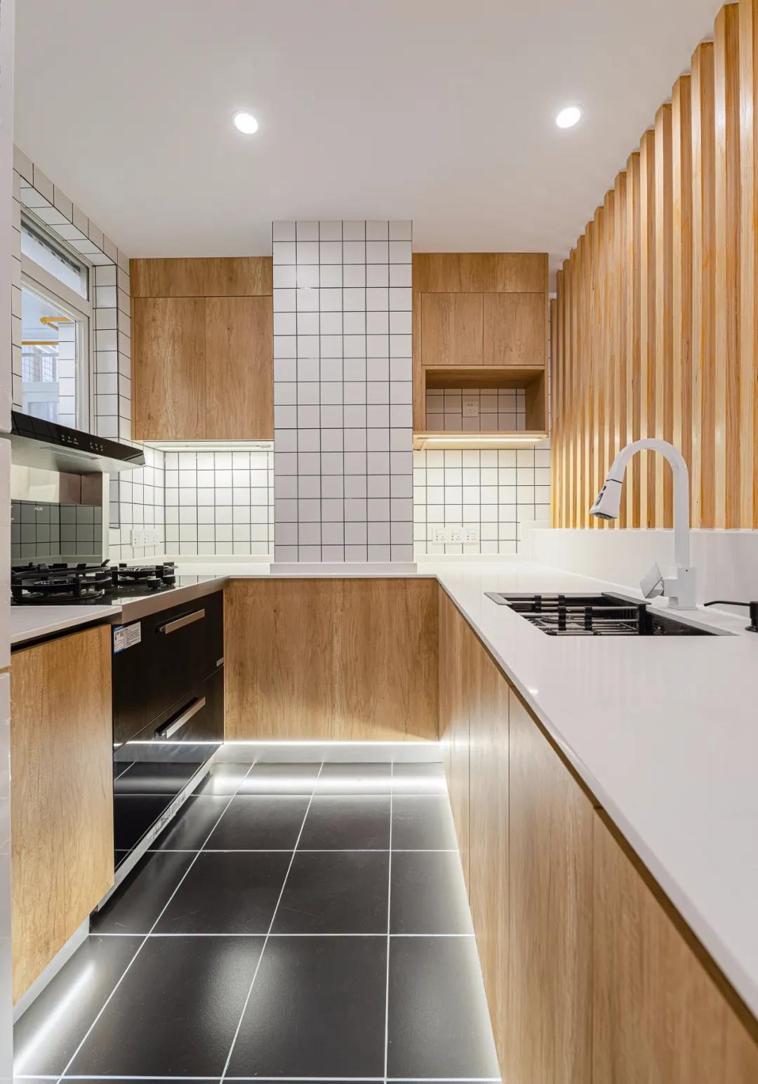 设计师|讲真，这套小户型装修真不错，功能齐备又敞亮，设计费没白花