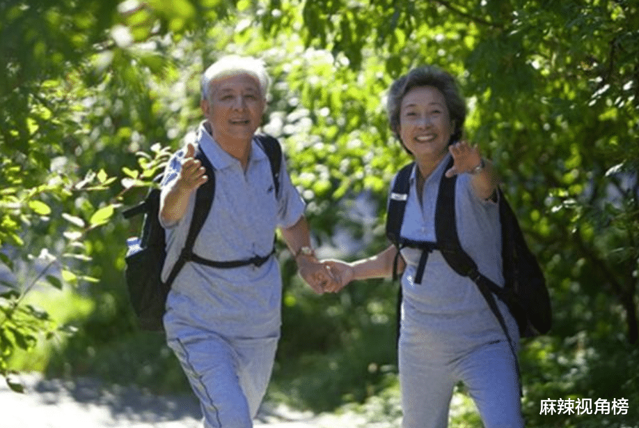 中老年人|跟团不自由，为啥中老年人旅游却很爱扎堆跟团呢？看完你就知道了
