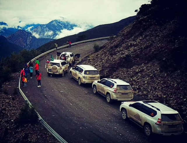 丰田普拉多|国六版普拉多来了，搭载2.5L发动机，预计八月份发布，准备好了吗