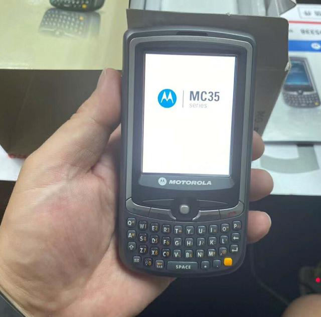 摩托罗拉|摩托罗拉MC35库存机涌现闲鱼，当年要卖6800多，如今报价158元