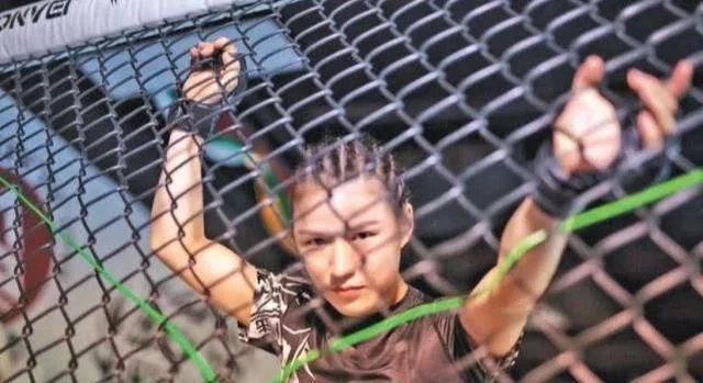 『张伟丽』张伟丽炮轰澳洲晨跑女：让她留在澳大利亚不就行了吗？