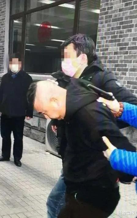 延边晨报|终能瞑目！南医大女生被杀案凶手死刑，受害者母亲每年到学校烧纸