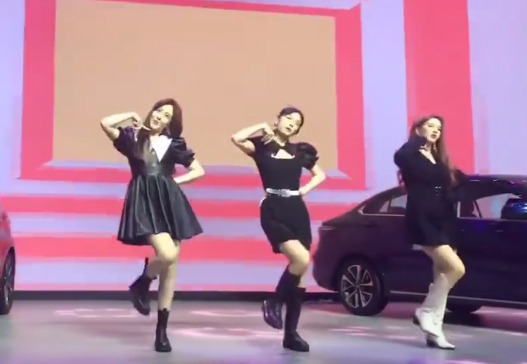 王艺瑾|硬糖少女跳《创3》主题曲，被吐槽不在拍子上，王艺瑾造型也翻车