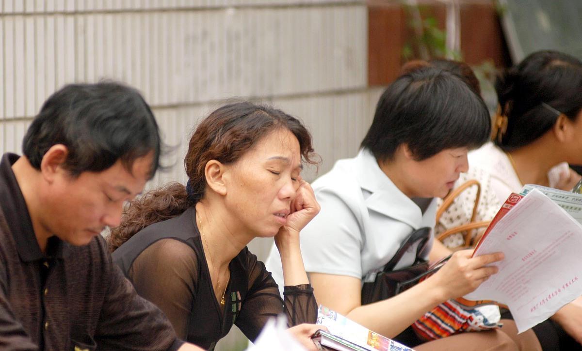 高考▲10省开学都放在3月，这5省开学时间依然成谜？家长哀叹：如何是好