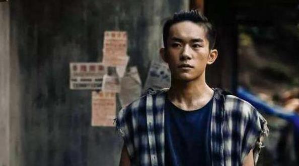 『韩红』被韩红“曝光”，疫情最严重时愿赴武汉一线，他撑起中国少年称号
