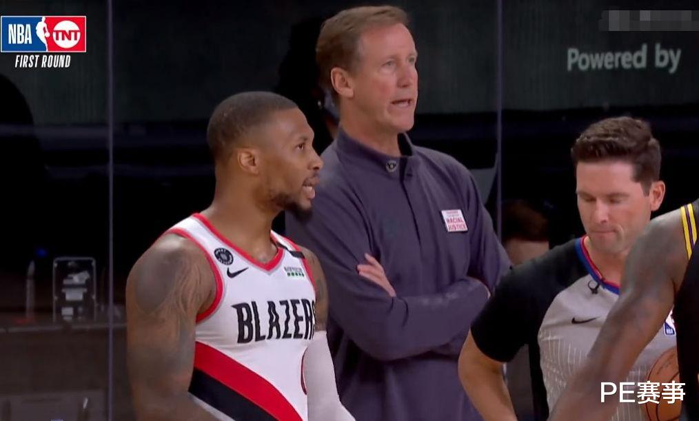 开拓者队|湖人稳了！杨毅直言开拓者没戏了，根本不看下半场，双塔太致命