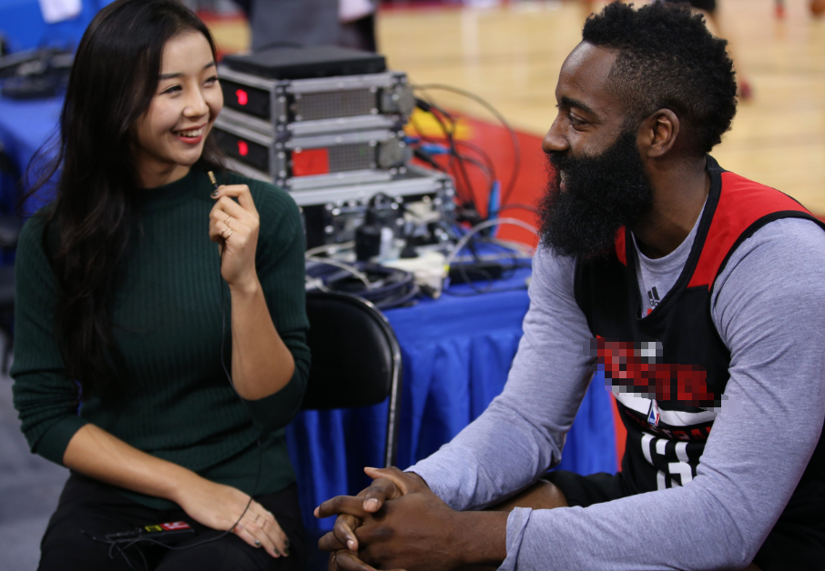 「詹姆斯·哈登」太激烈！一天做2到3次，哈登在凤凰城累到弯腰呕吐，这强度太疯狂