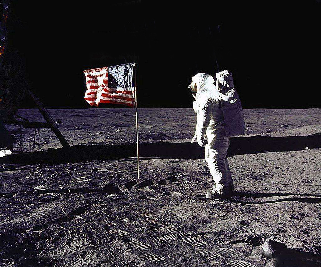 月球|月球没有火箭，登月宇航员怎么返回地球？如果没法返回地球怎么办