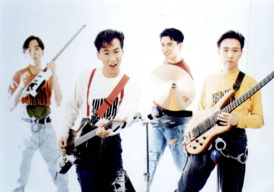 beyond|beyond和五月天是个特别的存在，都玩过摇滚，但都因流行单曲而出名 !