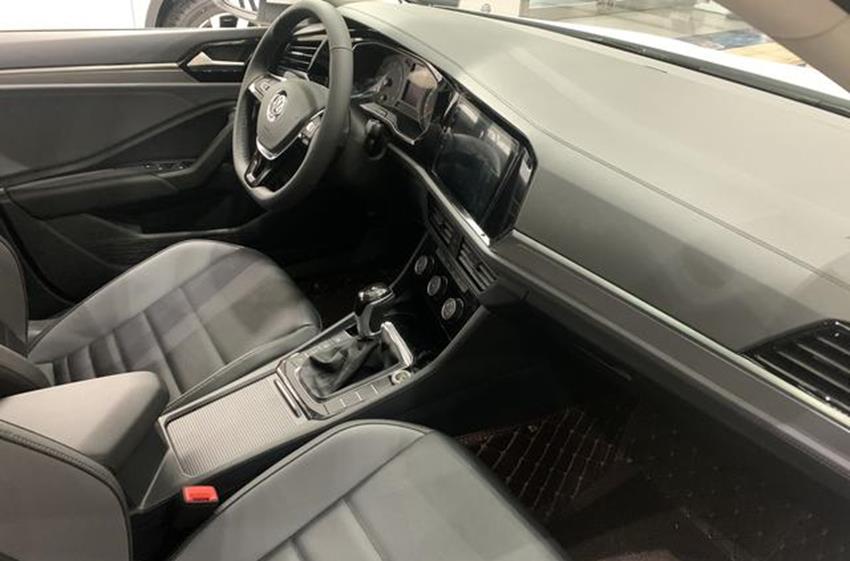 「思域」大众也真拼了!从16万下探到12.7万,油耗才5L,后悔思域买早了