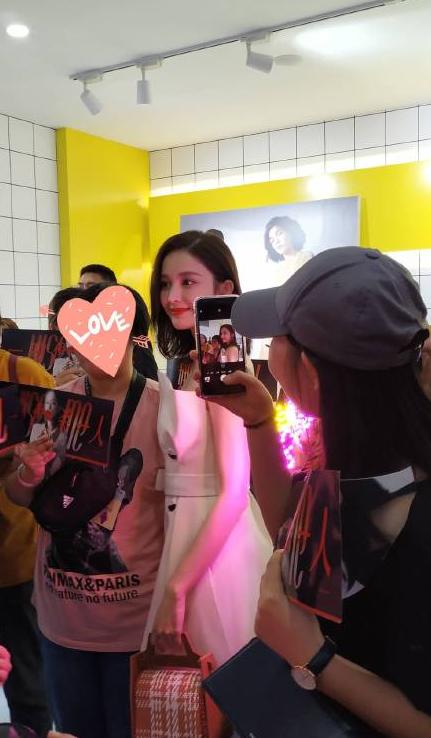 古力娜扎|娜扎生图好绝！皮肤自带磨皮效果，谁看了不说惊艳