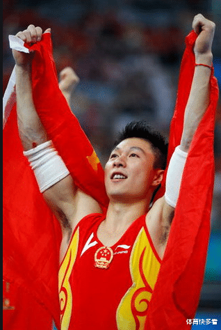 李安琪|22岁时爱上14岁的她，用7年等她长大，如今一家四口生活美满