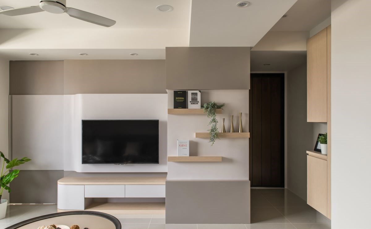 设计师|玄关＆客厅善用层板、吊柜与墙面收纳设计，小户型收好收满无负担