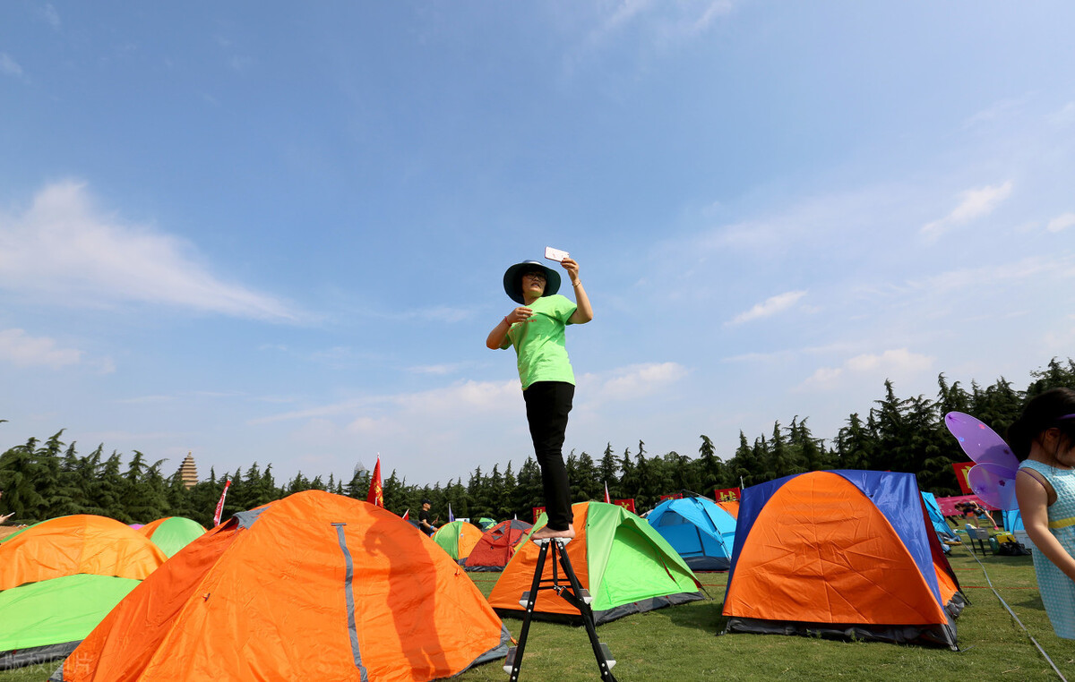 徒步旅行|28岁驴友徒步旅行，因生食野生螃蟹染肺吸虫住院，结果却查出艾滋