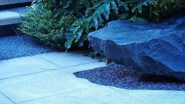 『北欧风』庭院设计鉴赏：山水相映，绿石相配，小小庭院，宁静致远