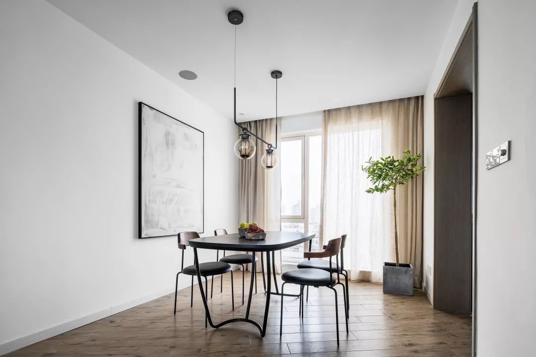 衣帽间：学会给生活做减法，150㎡大三居改造，拥有简单、慢节奏的生活！