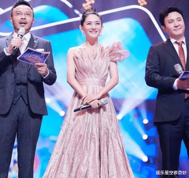 汪涵▲汪涵口误说错赞助商品,没等谢娜反应过来,吴昕的救场堪称教科书