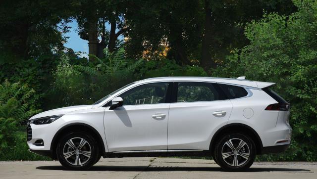 比亚迪|上市2年已卖13万台，起步2.0T，12.99万开出30万档次，买它不后悔