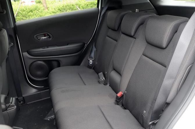 #丰田RAV4#被国人捧红的SUV，长达4328mm，上市至今难见骂声，还难见大修！