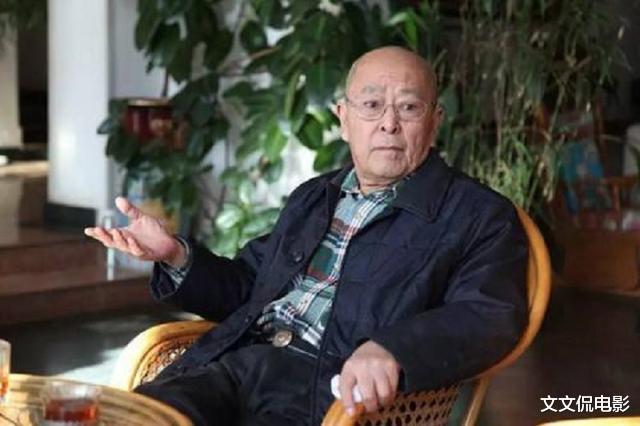 |他因演的神似周总理，总理夫人观影时身体前倾，观众潸然泪下