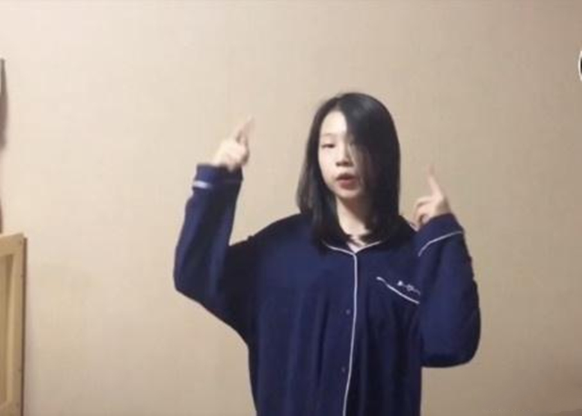 小沈阳|小沈阳女儿堪称整容式长大,曾被众人“嘲丑”,今14岁女团范十足