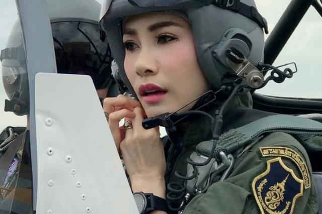 诗妮娜|泰版《甄嬛传》？泰国贵妃复宠后，上千张私密照疑遭皇后恶意曝光