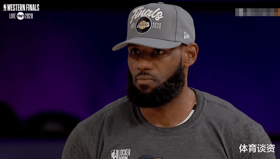 湖人队|湖人更衣室合照曝光！谁是老大一目了然，老詹全程无笑容，拒绝庆祝