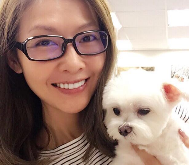 何润东|何润东晒出自己的豪宅，全屋布置都井井有条，唯独衣柜里面太乱了