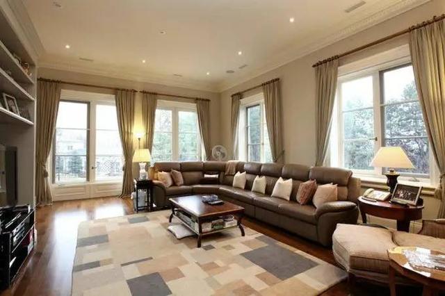 「何鸿燊」赌王何鸿燊逝世，4房太太的豪宅曝光，家产争夺的输赢一目了然