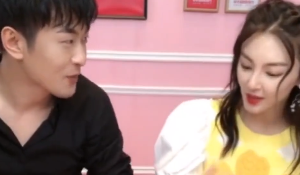 华为荣耀|辛巴正面硬碰华为！召集粉丝退货：我亏4000万，华为不给我面子？