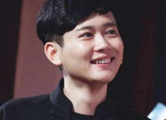 郭德纲|“低配冯绍峰”重大失误，郭德纲黑脸：拿恶俗当有趣拿观众开涮？