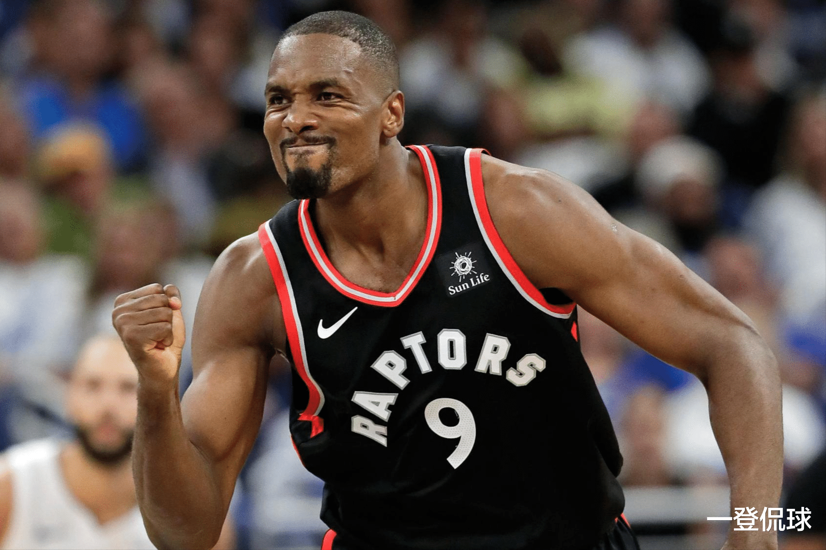 火箭队|有惊喜？火箭2换1交易，1280万、930万或签2员大将，威登夺冠有望