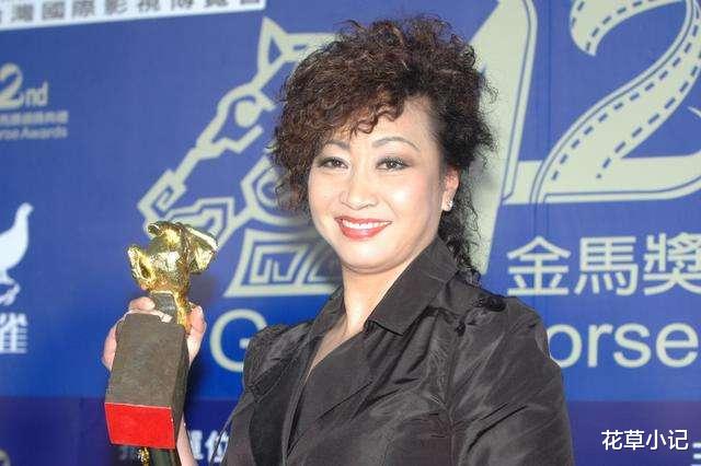 『成龙』她24岁参演好莱坞大片,周星驰低声下气求她拍戏,连成龙都要敬她3分!