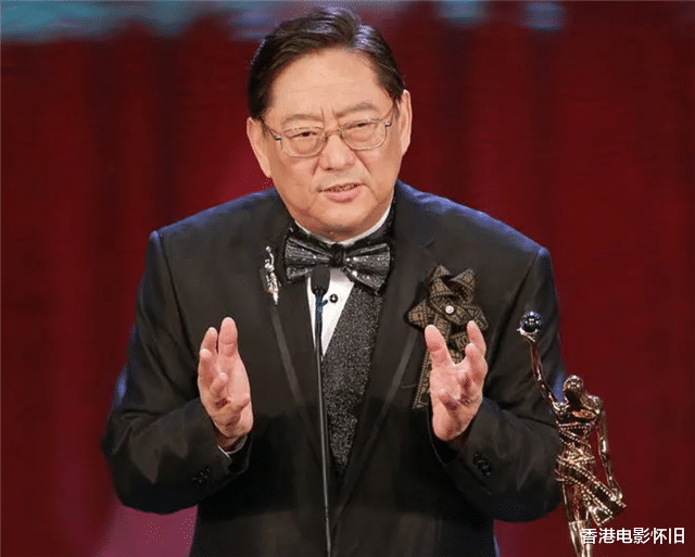 『黄正利』1977年,香港“两大腿王”的一部武侠片,捏碎鸡蛋的画面记忆至今