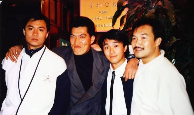 「成奎安」17岁混黑道娶2个老婆,治病5年花光积蓄,死后葬在村头