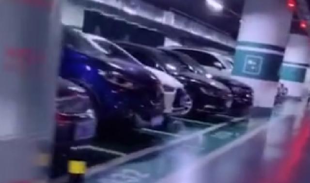 瀍河：地下停车场转3小时找不到车，美女司机突然崩溃大哭：我太难了
