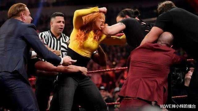 「摔角狂热」WWE摔小辉新闻: 贝基林奇谈及她与罗林斯的第一次和摔角狂热的准备