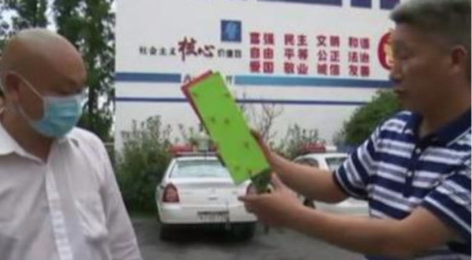 |钓鱼人被拘留，问题出在鱼钩上，新规定禁止使用串钩