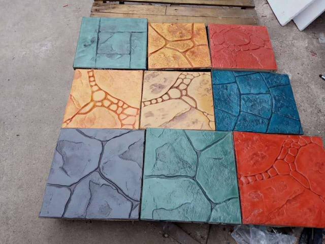 |自建房院子还在铺水泥？这种新型材料耐磨度强10倍，不买就亏了