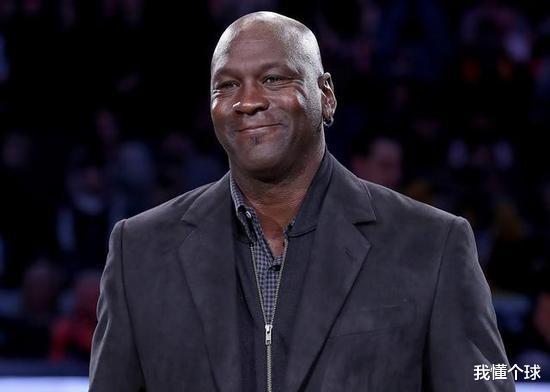 #迈克尔·乔丹#100万无悬念，美国新增4万累计92万再创纪录，天王巨星乔丹开口骂一人