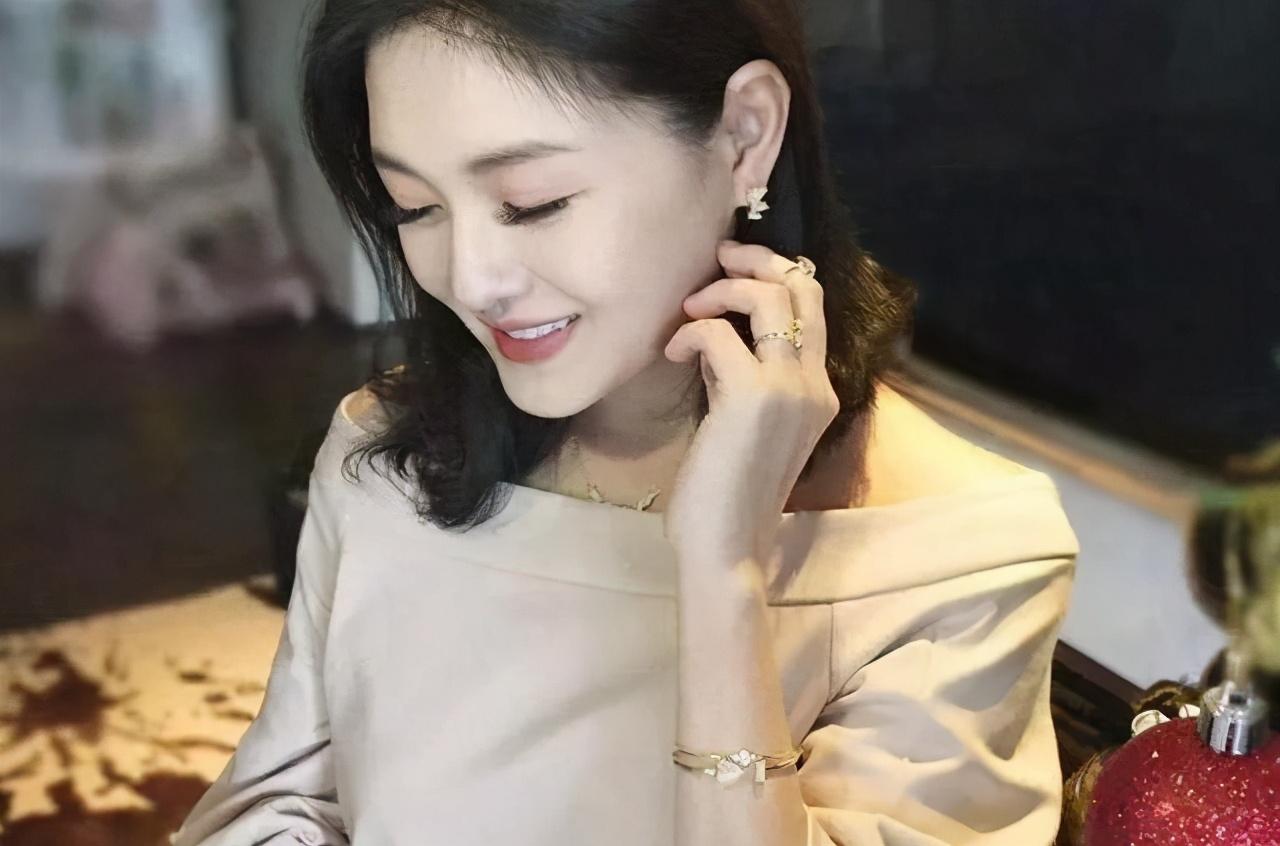 大S|曾经一个月瘦20斤，如今44岁的大S，给所有中年女人上了一课