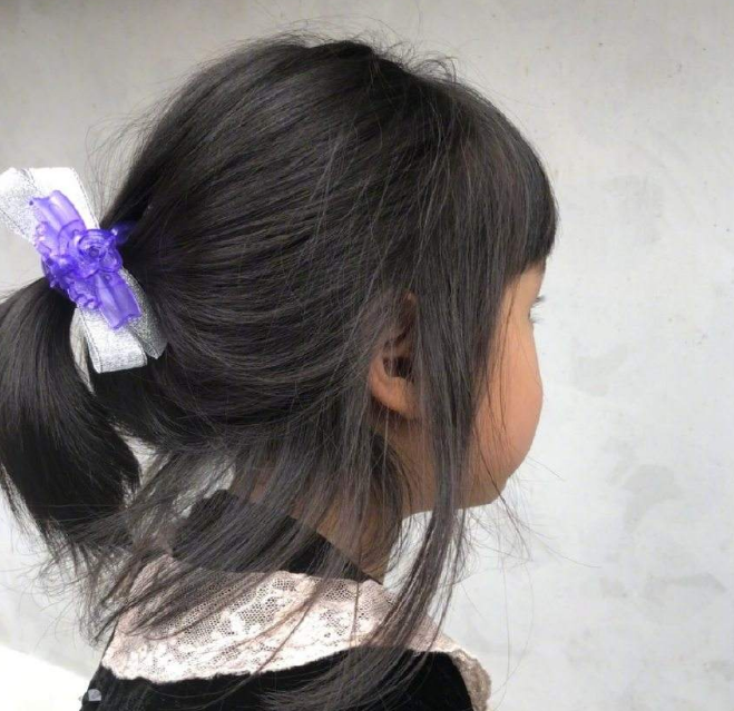 小花妹妹|原来小花妹妹长这样？正脸照曝光那刻，终于知道邓超为何不愿公开了