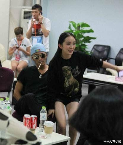 谢霆锋|谢霆锋被传出新恋情，女友是当红女星！他俩亲密接触照被网友扒出